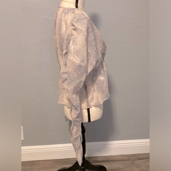 Steven Madden Snake Print V-Neck Top - Picture 3 of 9